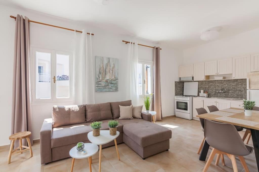 Geo'S Lovely Two Bedroom Island Apartment Gouves Exterior foto