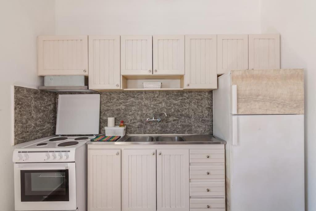 Geo'S Lovely Two Bedroom Island Apartment Gouves Exterior foto